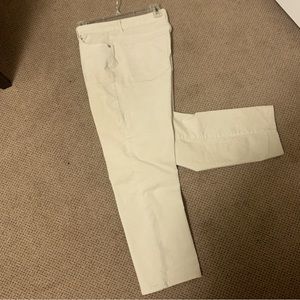 Jones & Co. fine rib Corduroy ankle jeans. Crm color. Sz. 8P, 25 1/2 “ inseam